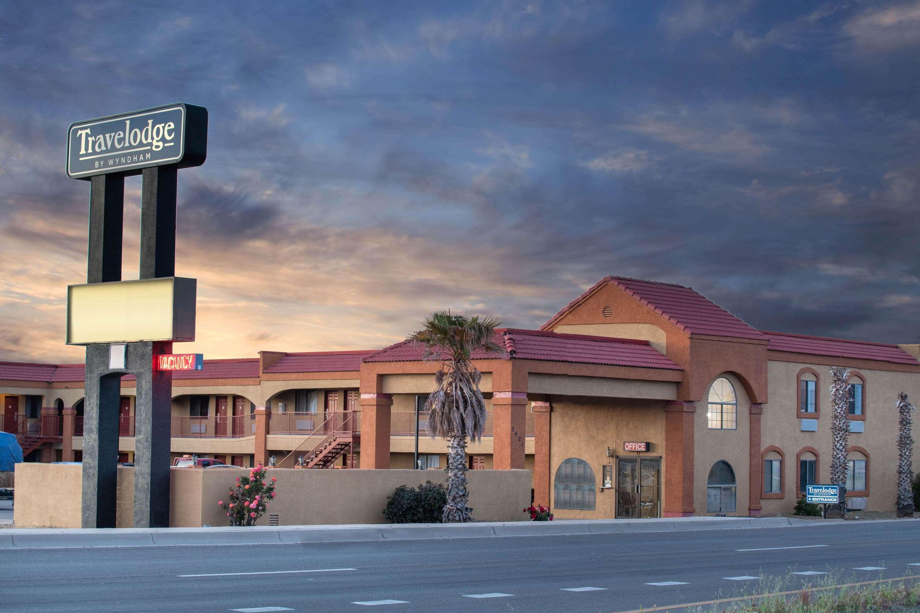 Travelodge By Wyndham Kingman Dış mekan fotoğraf