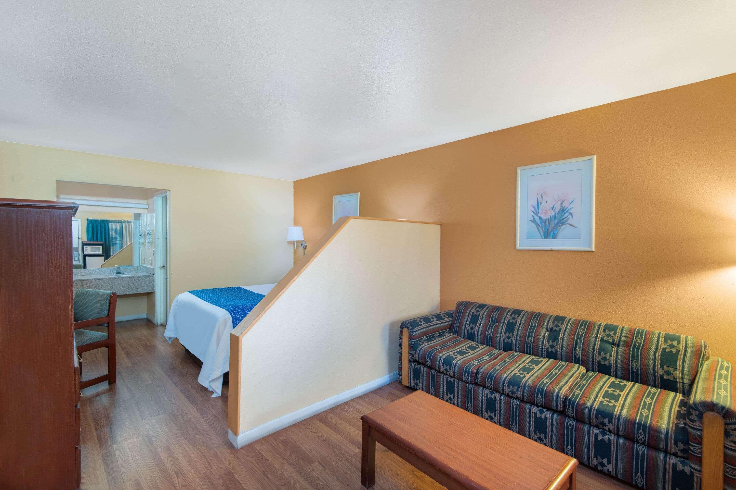 Travelodge By Wyndham Kingman Dış mekan fotoğraf