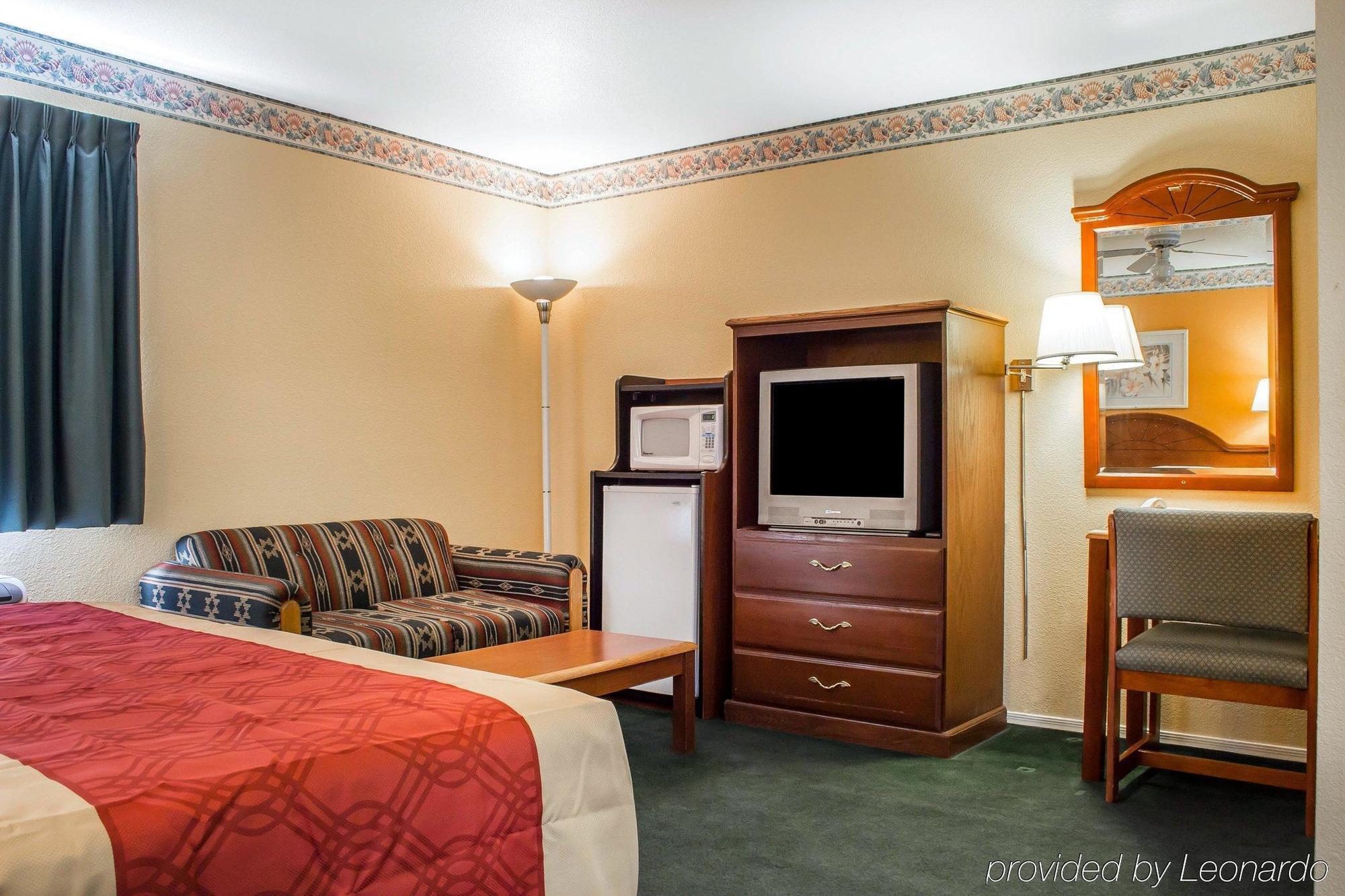 Travelodge By Wyndham Kingman Dış mekan fotoğraf